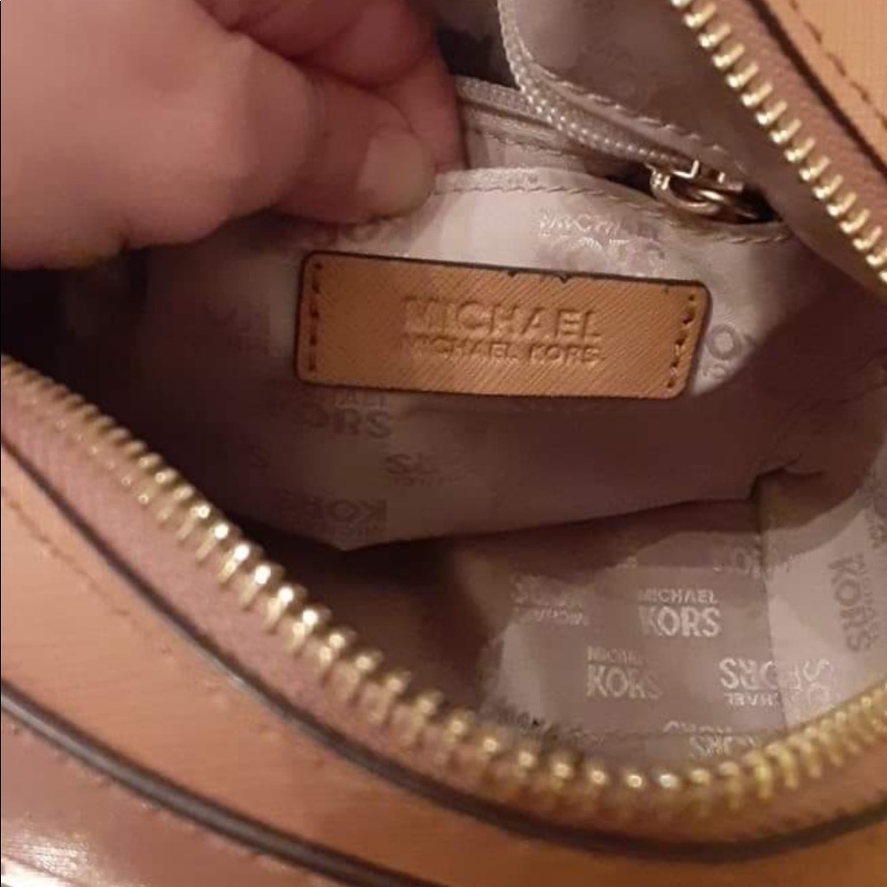 Perfect Fall purse - Picture 2 of 2